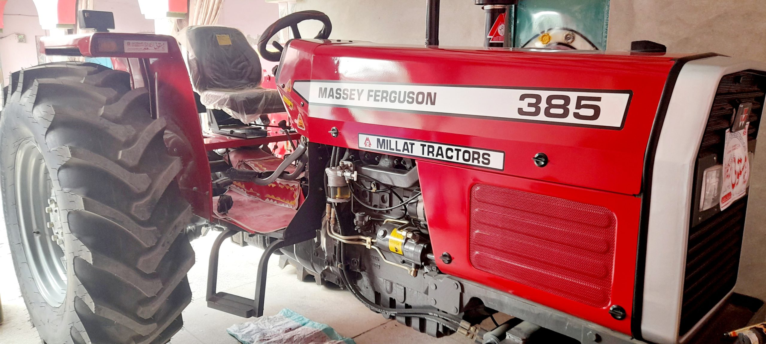 Massey Ferguson MF385 new tractor