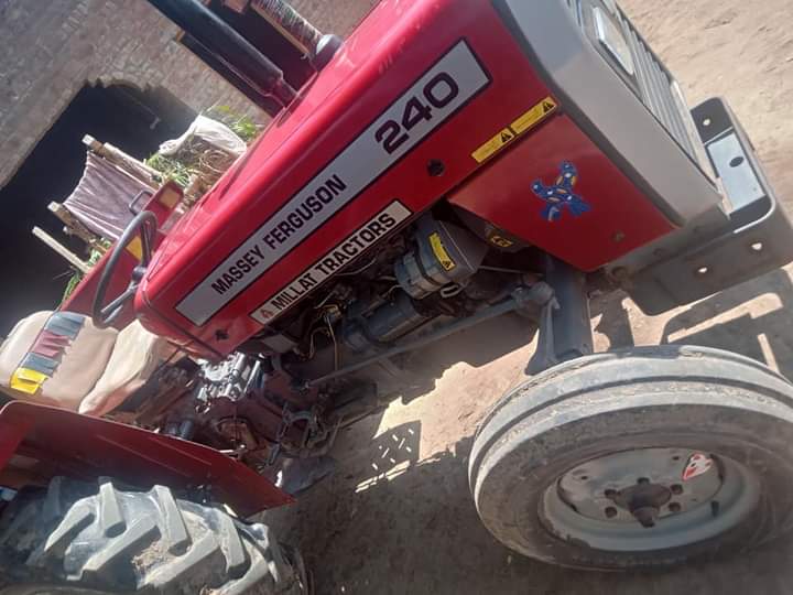 Massey MF 240 model 2018