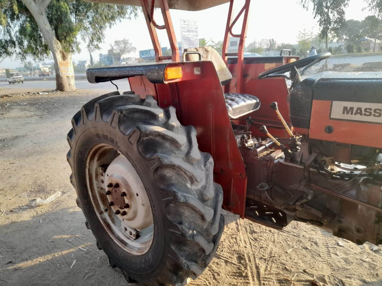 MF 260 model 2004 for sale
