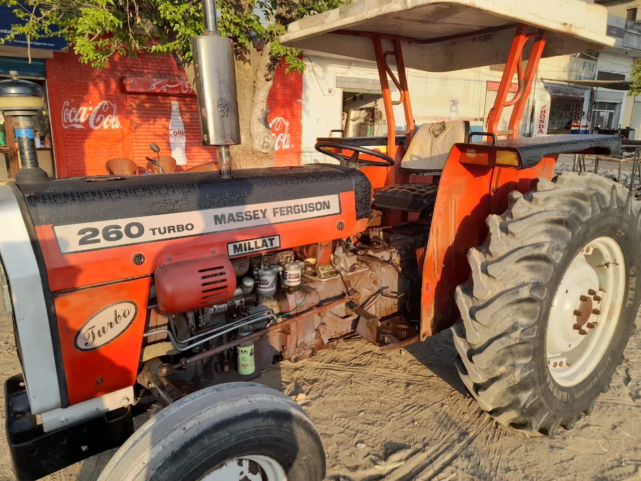MF 260 model 2004 for sale