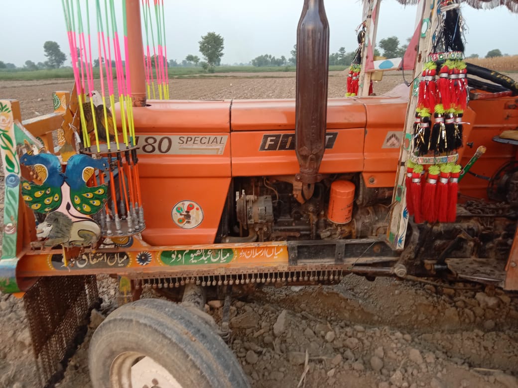 New Holland Fiat 480 tractor model